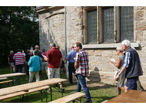 Nachfeier des Mährisch-Neustädter Wachsstockfestes an der Weingartenkapelle (Foto: Karl-Franz Thiede)